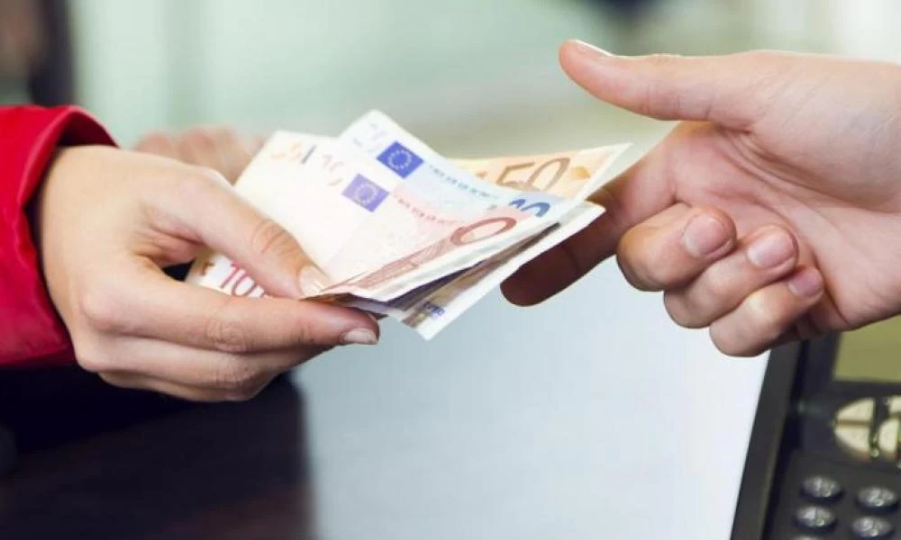 Ποιοι εργαζόμενοι δικαιούνται το επίδομα των 1000 ευρώ
